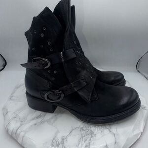 MJUS Black Leather Moto Biker Bootie-6.5